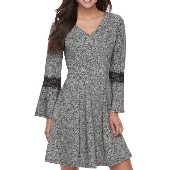 NWT ELLE Boho Long Bell Sleeve Fit and Flare Lace Trim Heathered Gray Dress - Picture 3 of 13